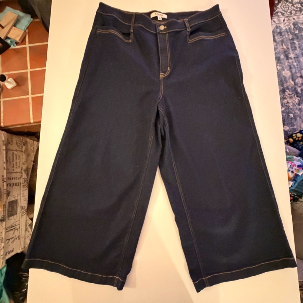 Torrid Belle Isle Denim Cropped Ankle Jeans with Contrast Stitching